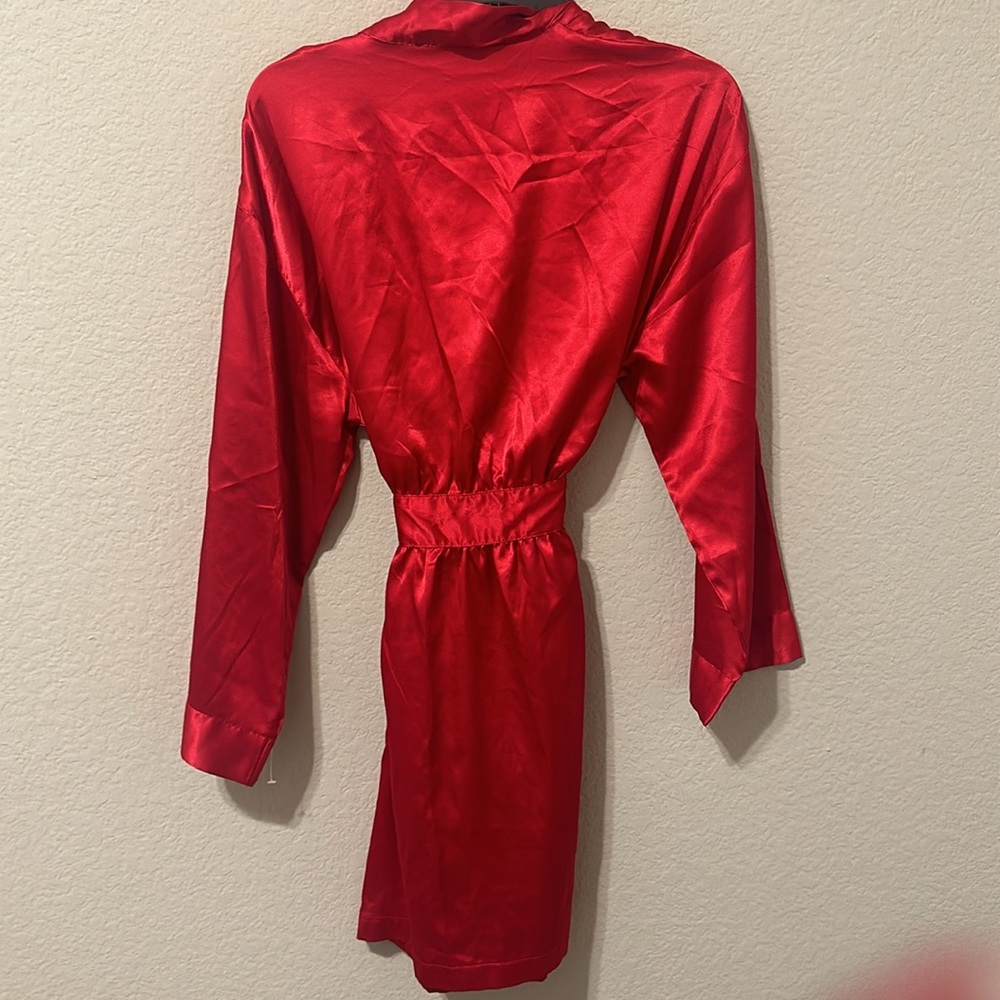 Victoria’s Secret robe - Picture 4 of 4